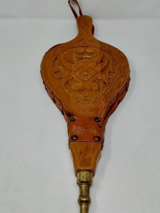 ​Vintage Hand Carved Wood Fireplace Bellows Floral Relief Leather Brass Nozzle main image 9